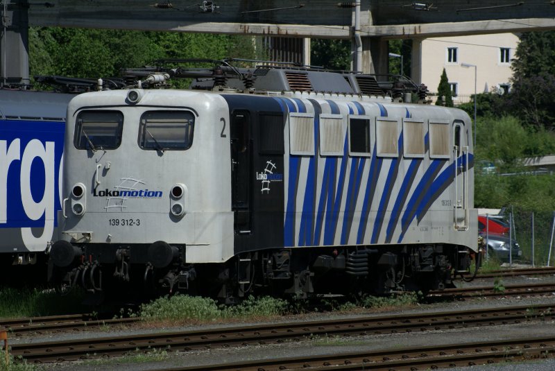Locomotion 139312-3 waiting on 11.05.2009 in Kufstein on new tasks.