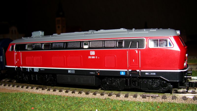 Zur Abwechslung mal eine Dieselloklegende(im weitesten Sinne)! Mit der Baureihe