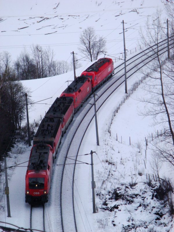 Lokzug mit zwei BR 1116, zwei 1144er und einer 1216 bei St. Jodok am 14.11.2007