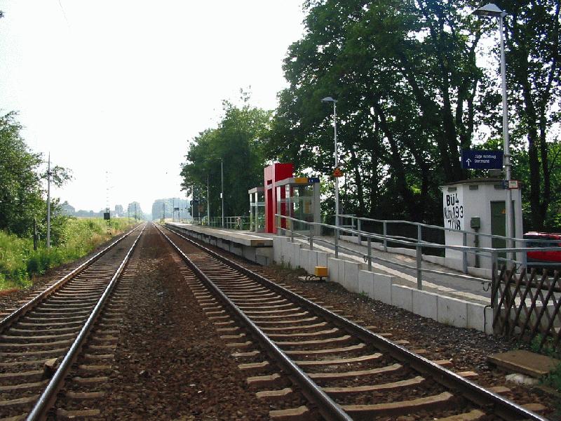 Bahnsteig 1. Hier fahren die Z�ge Richtung Unna/Dortmund 