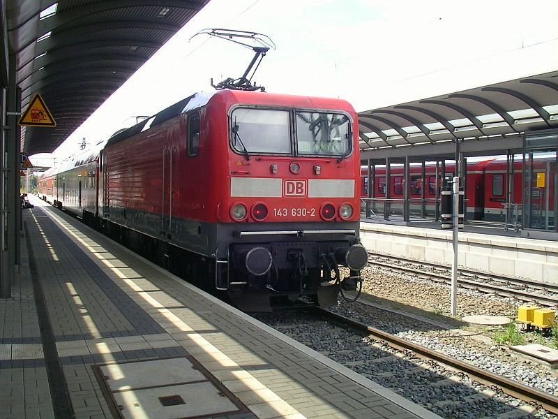 143 630 with an RB in Lutherstadt Wittenberg. (automatically translated,