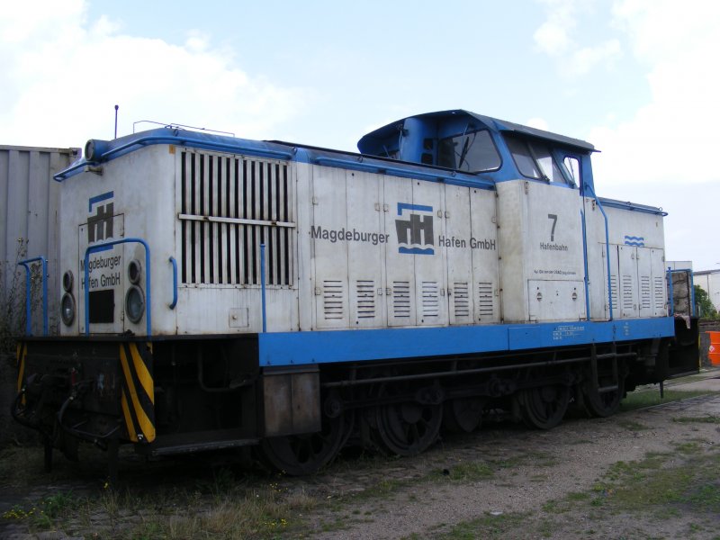 a V60 port of Magdeburg GmbH (automatically translated, Powered by