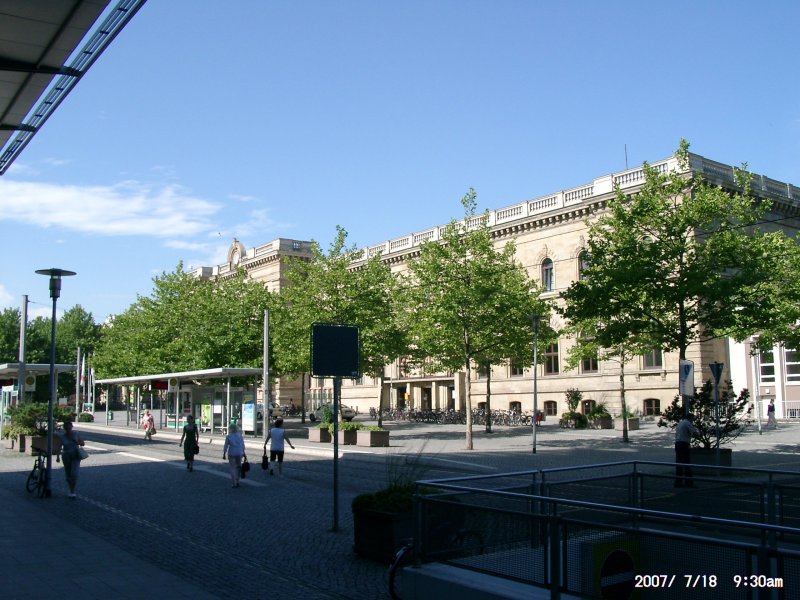 Outside the station Magdeburg (automatically translated, Powered by Google) 
