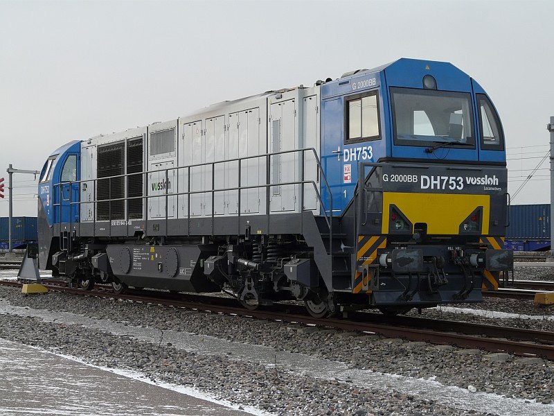 Diese MaK Lokomotive steht abgestellt im Rotterdamer Hafen. Das Bild Diese MaK Lokomotive steht abgestellt im Rotterdamer Hafen. Das Bild