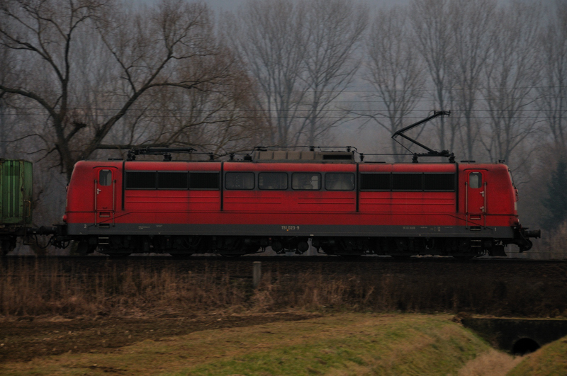 Mitzieher auf 151 023-9. (Sept. 2009, Filsbahn, AL-Aufnahme).