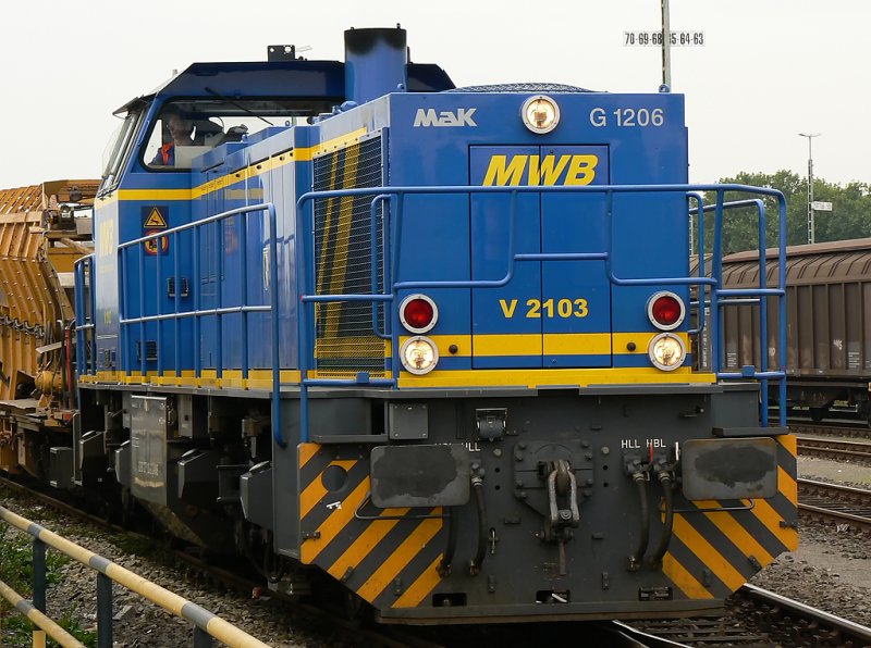V2103 der MWB ,aufgenommen im Feb.09 in K�ln Kalk 