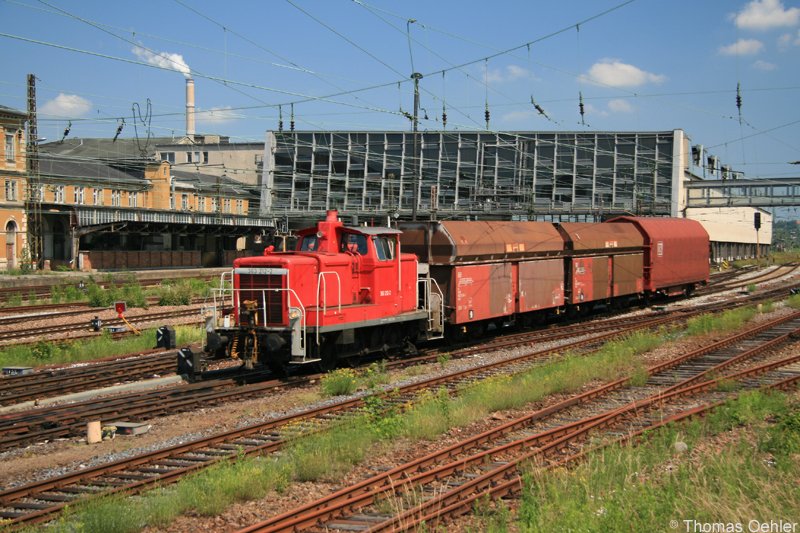 Nach ber einer Stunde ist 363 212 am 08.06.07 aus Kchwald zurckgekehrt und fhrt mit dem kurzen Zug in Richtung Chemnitz Sdbahnhof aus.