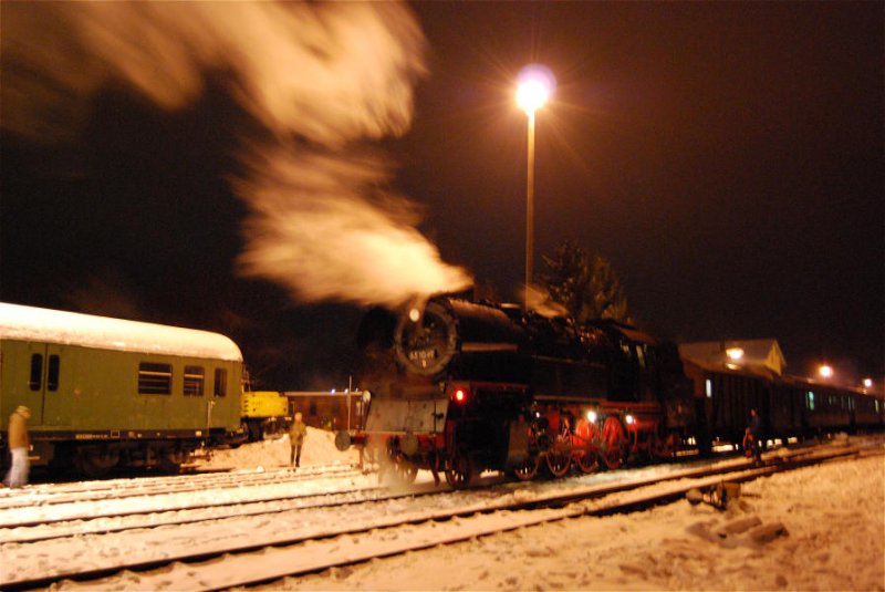 65 1049 im Bahnhof Schlettau, 13.12.08 