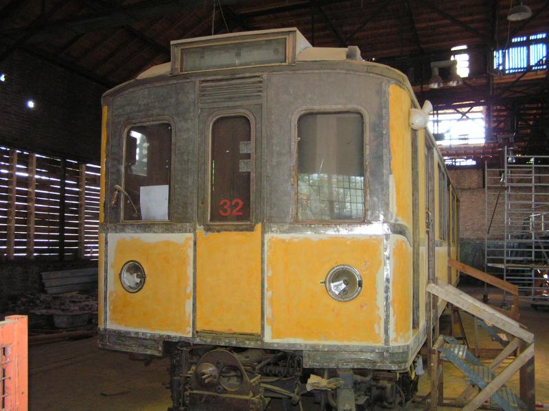 Berlin,Naturpark Sch�neberger S�dgel�nde.Hier die Front des
Grossprofil Triebwagen Typ B2 Bln.26.05.05