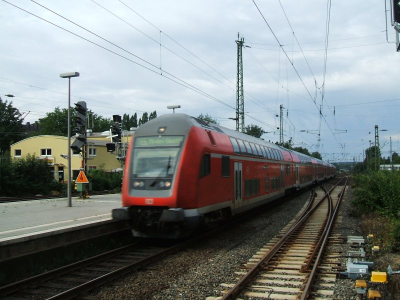 Westfalen-Express RE 6 D�sseldorf - Minden erreicht Bochum Hbf,
im Schub