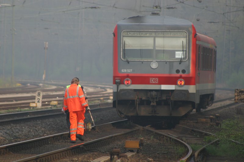 628 527 am 14.04.2009 in Duisburg-Entenfang (automatically translated, Powered by