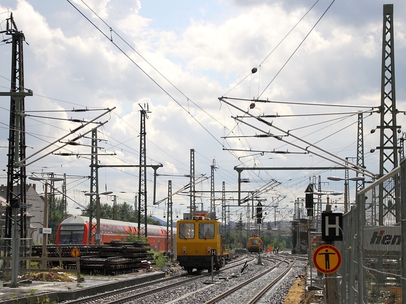 Between Dresden-Neustadt and Dresden-Mitte, there's an extensive construction work. Reason