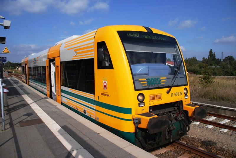 Bad Freienwalde, 23.09.2009, VT 650.68 als 0E60 nach Frankfurt (Oder)