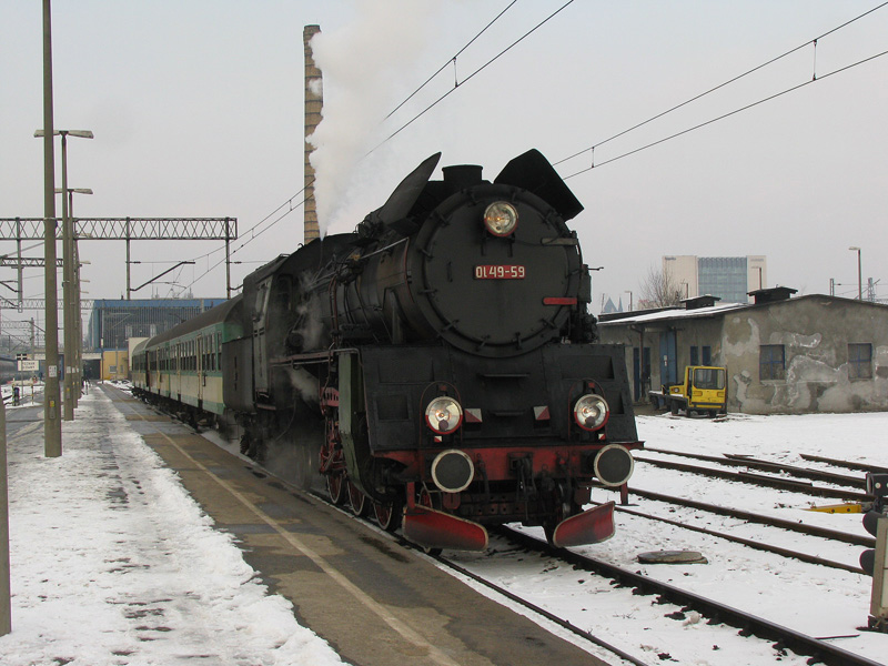 Ol49-59 with the R-77 330 to Wolsztyn. Główny Poznań, 21.02.2009