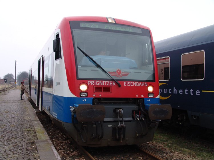 PEG-ZUG80171 nach Pritzwalk kurz vor der Ausfahrt im Bahnhof Meyenburg.Aufgenommen