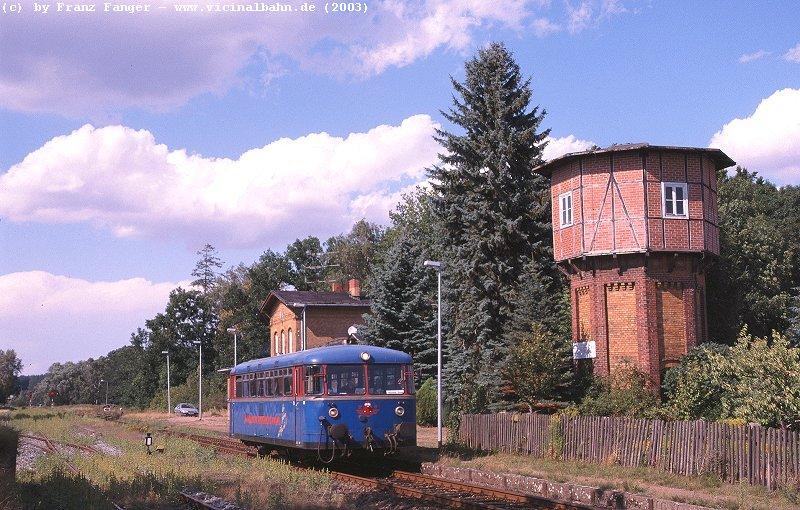 PEG T9 verl�sst am 14.8. 03 Blumenthal in Richtung Kyritz. 