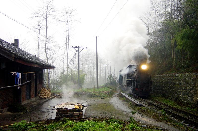 Kategorie: China-Schmalspurbahnen-Pengzhou
Beschreibung: JAN 2003  