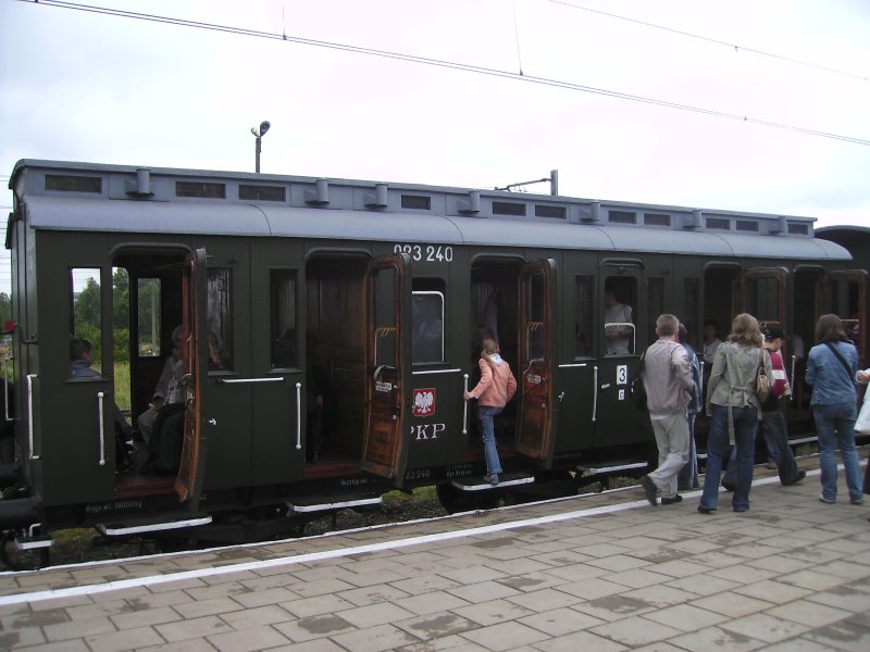 Ein Alter PKP Personenwagen beim Bahnhofsfest in Tarnowskie Gory, Gattung