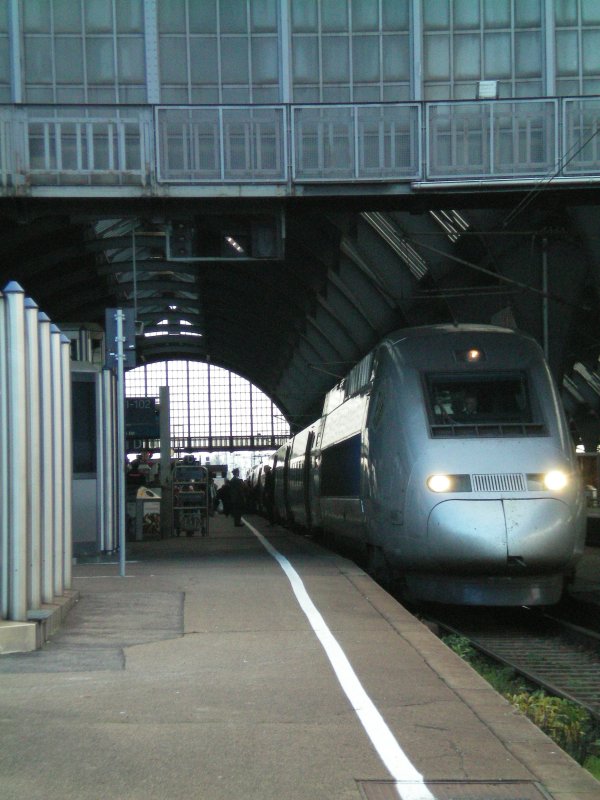 POS TGV from Stuttgart to Paris Est.am morning of 8:11:08