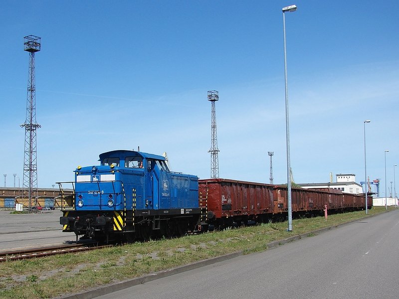 346 024 der Press warten im Seehafen Stralsund auf neue