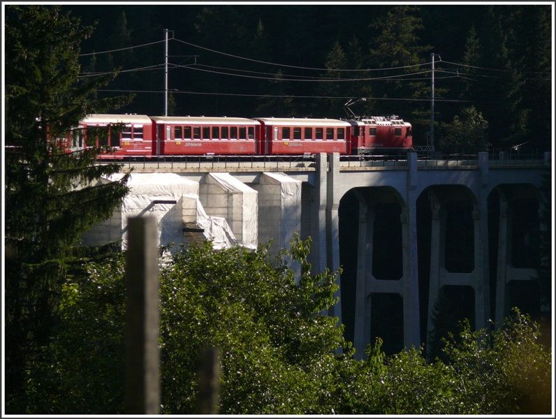 R 1457 auf dem Langwieser Viadukt. (30.08.2009)