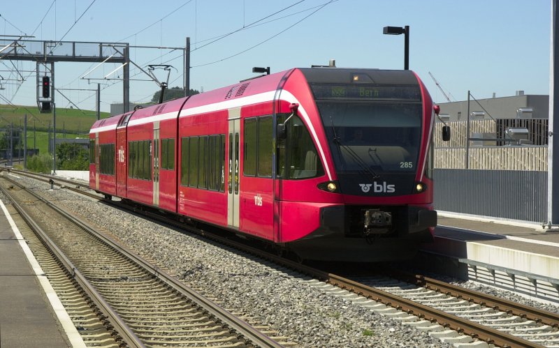 BLS 526 at the entrance to Berne Brunnen. 30.07.2009 (automatically