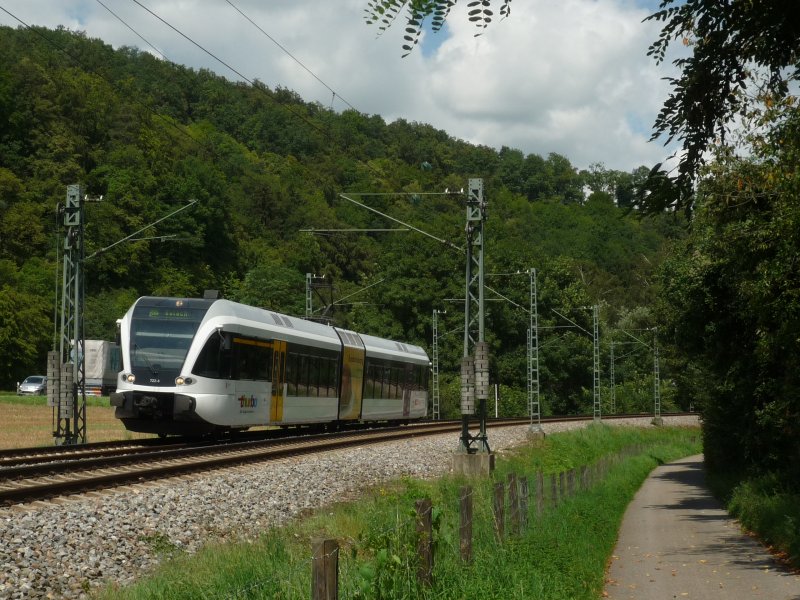 RABe 526 722-4 als S22 Singen(Htw) - B�lach kurz hinter