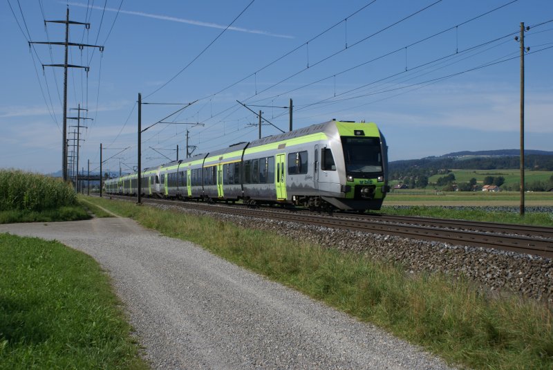 On 05.08.2009 the Regional Express 3175 runs with two RABe
