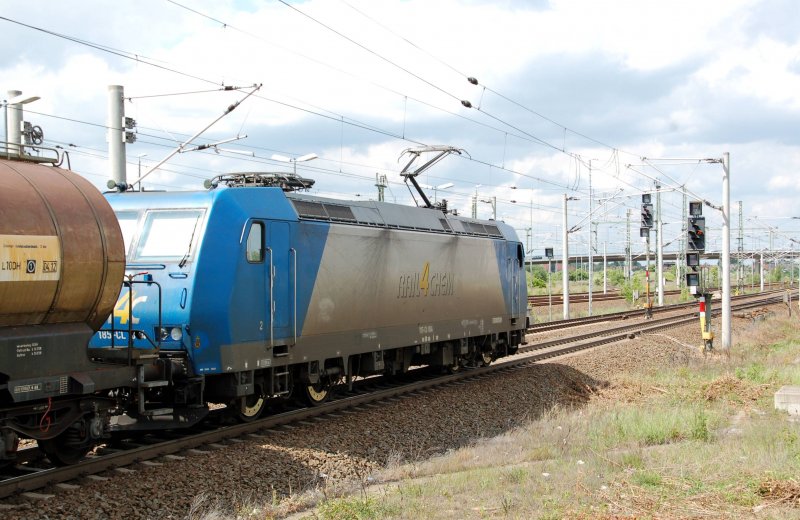 185-CL 004 R4C moves out of the station Bitterfeld direction
