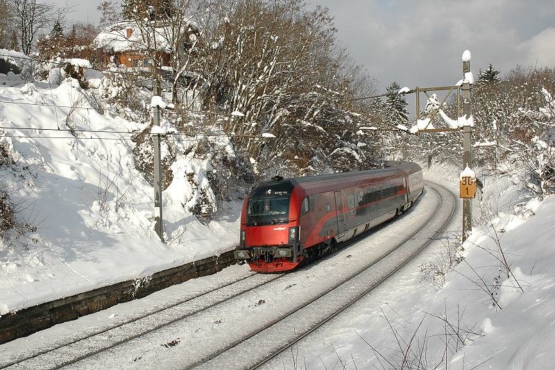 �BB 80-90 702 mit RJ 63 (M�nchen - Budapest) im