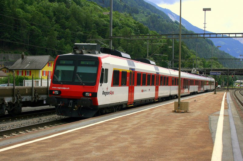 Als R 4152 war am 7.7.2009 einer der neuen RegionAlps-Domino