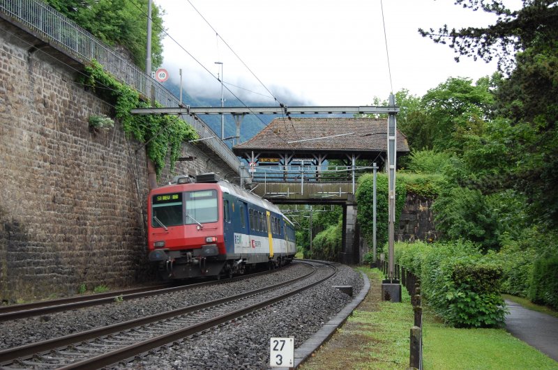 RBDe a 560-trainset at Veytaux-Chillon on 06/06/2008 (automatically translated, Powered