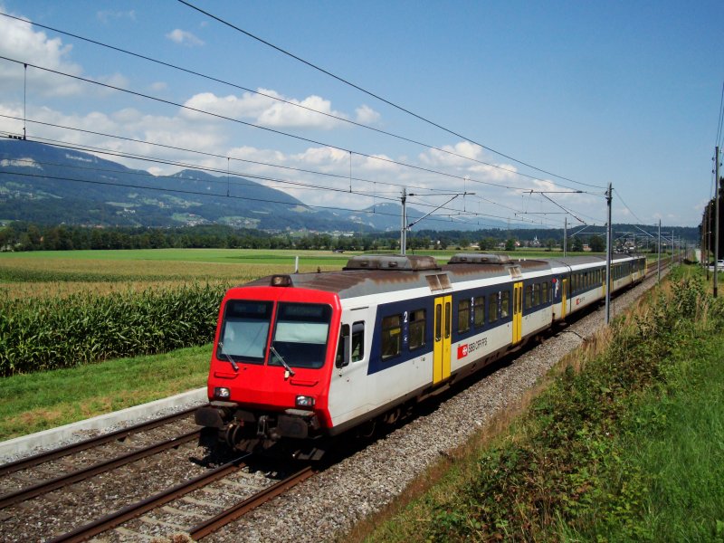 RBDe 560-NPZ als Regio bei Deitingen am 25.08.2008