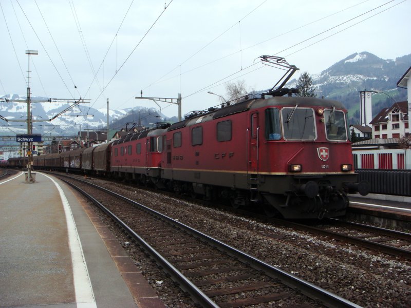 Am 08.04.2008 fuhr dieser GZ mit Re 10/10 in Schwyz