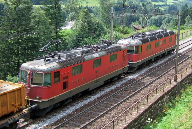 SBB Cargo: The Re 4 / 4 11 262 and