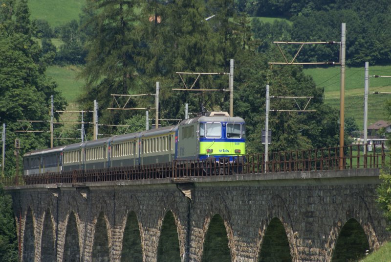 Re 420509-2 located on 27.7.2008 with the train, the RE