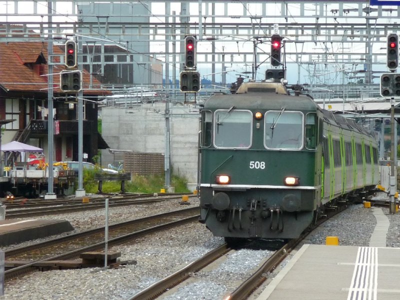 bls - Re 4 / 4,420,508 on by express train