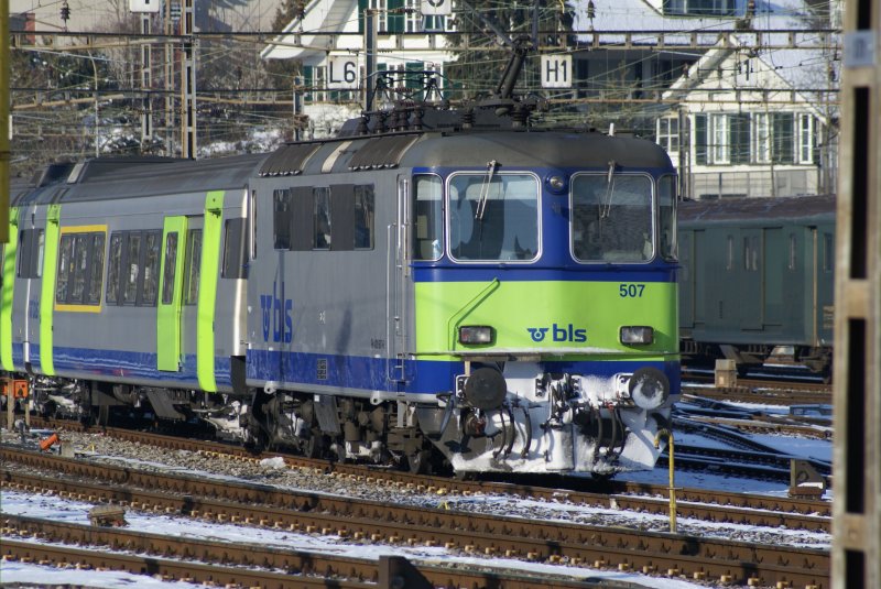 BLS Re 420507-6 aufgenommen am 13.02.2009 im Bahnof Bern. 