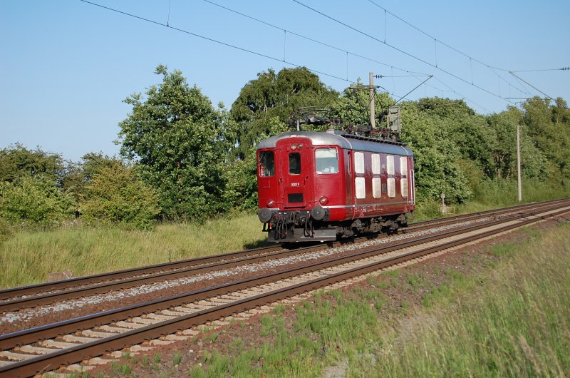 10019 Centralbahn am 13.06.2009 kurz vor �berquerung des Mittellandkanals 