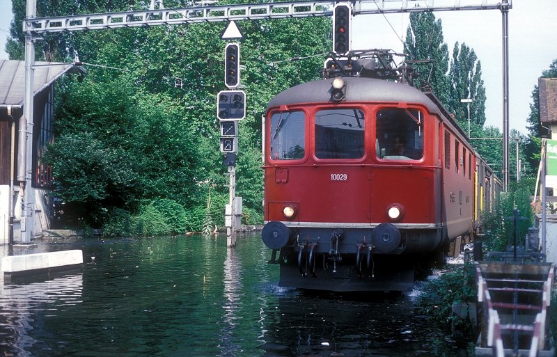 10 029 beim Bodensee-Hochwasser in Rorschach Hafen 24.07.87