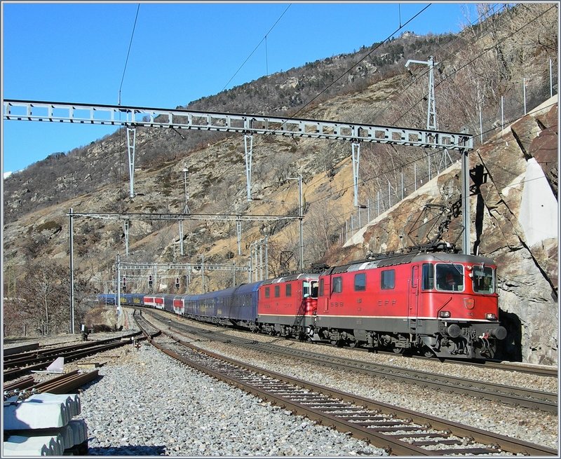 Nachtzug am Mittag: CNL Amsterdam/Hamburg - Brig f�hrt p�nktlich um