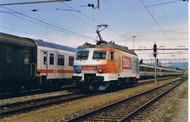 Train station scene in Pfäffikon SZ in summer 2003: The