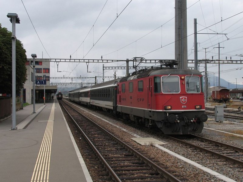 11156 mit RE 3817 St. Gallen-Chur auf Bahnhof Buchs am