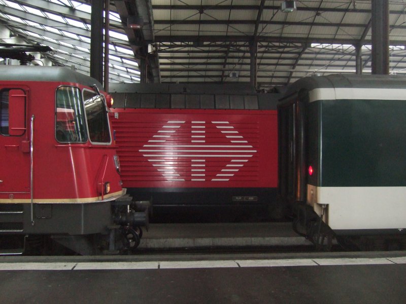 SBB: Zum Fotogl�ck stellte der Lokf�hrer aus Basel die Re