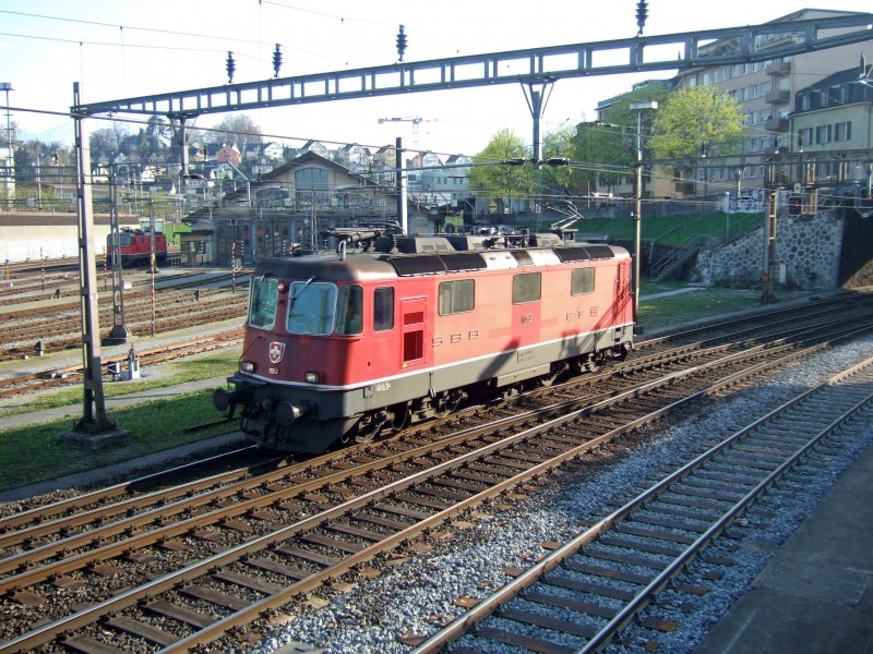 SBB Cargo: The Re 4 / 4 3 11 352