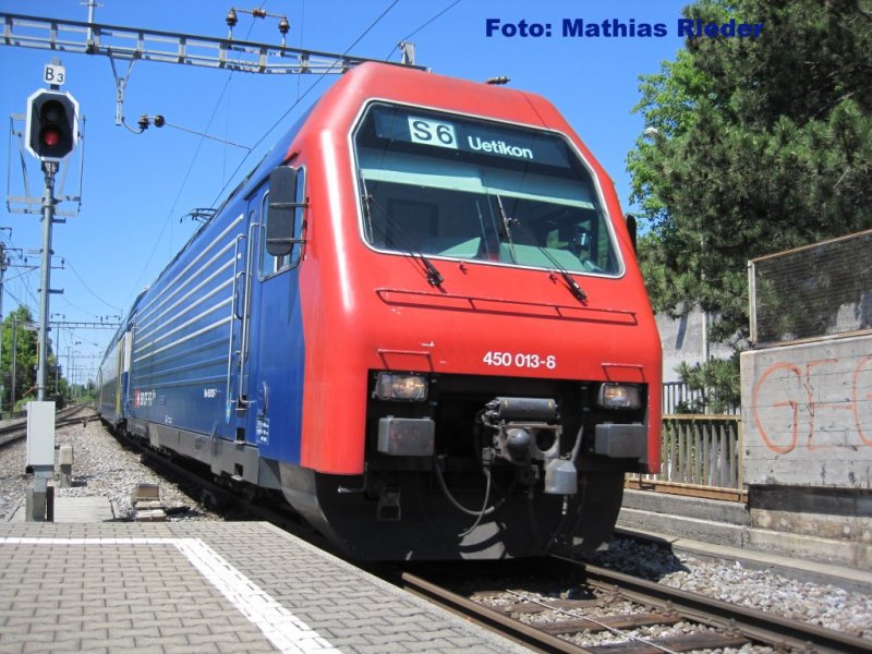 Re 450013-8 "Low Flat" as in S 6 Herrliberg Field