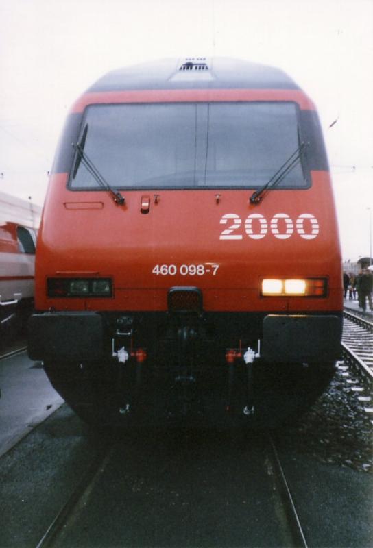 Re 460 098 in Berlin-Charlottenburg. (1998) (automatically translated, Powered by