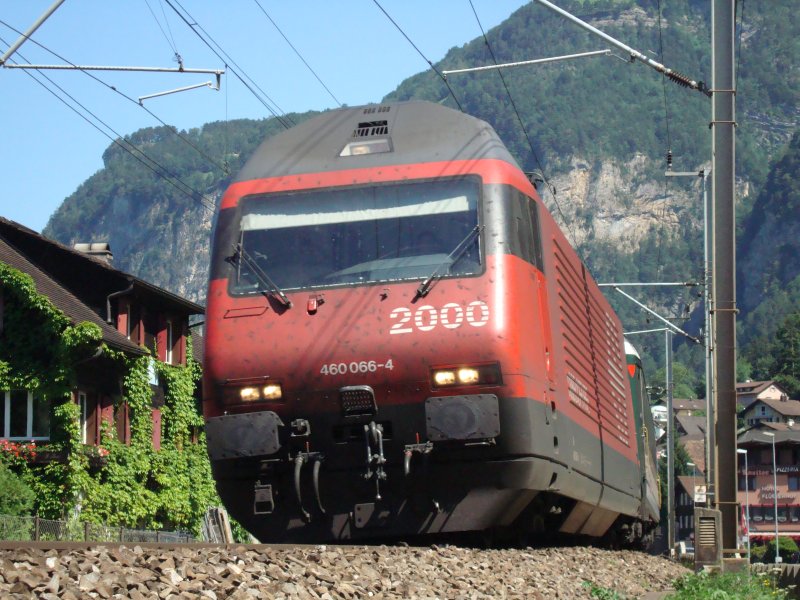 Re 460 066 mit IR nach Locarno am 28.06.2008 in