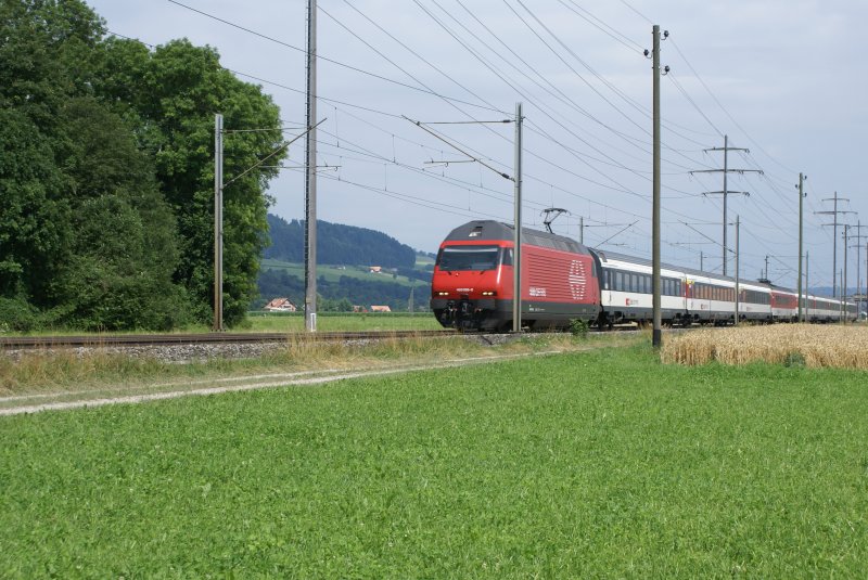 Re 460 026-8 befindet sich am 27.7.08 mit dem IC