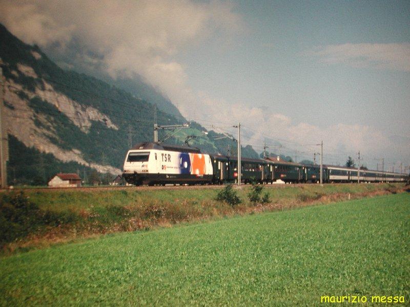 SBB Re 460 015 TSR - c/o Erstfeld - 07.09.2002